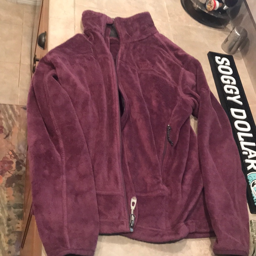 Mountain hardware jacket Medium